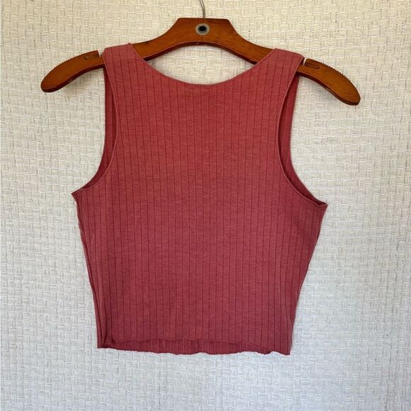 Ribbed Crop Top ✨ - Picture 4 of 4